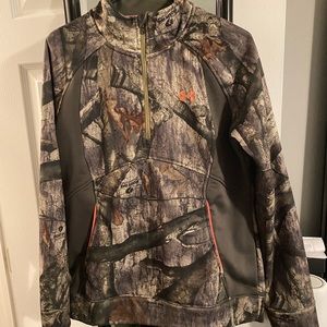 Under armor pullover